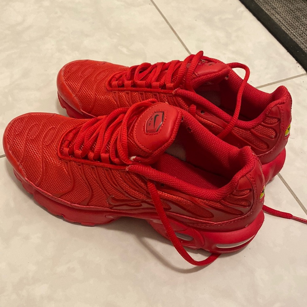 Nike Air Max Plus GS ‘university red’ Youth (TN) 6Y/ 6M/ 7.5W